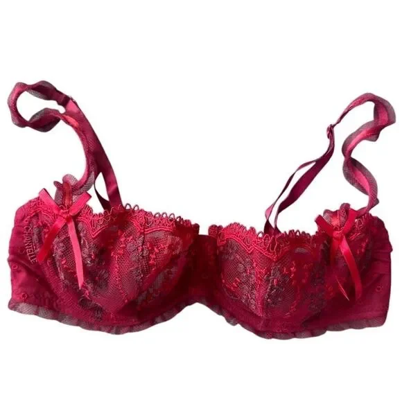 Chantelle Lace Underwire Bra with Adjustable Straps in Burgundy 34C