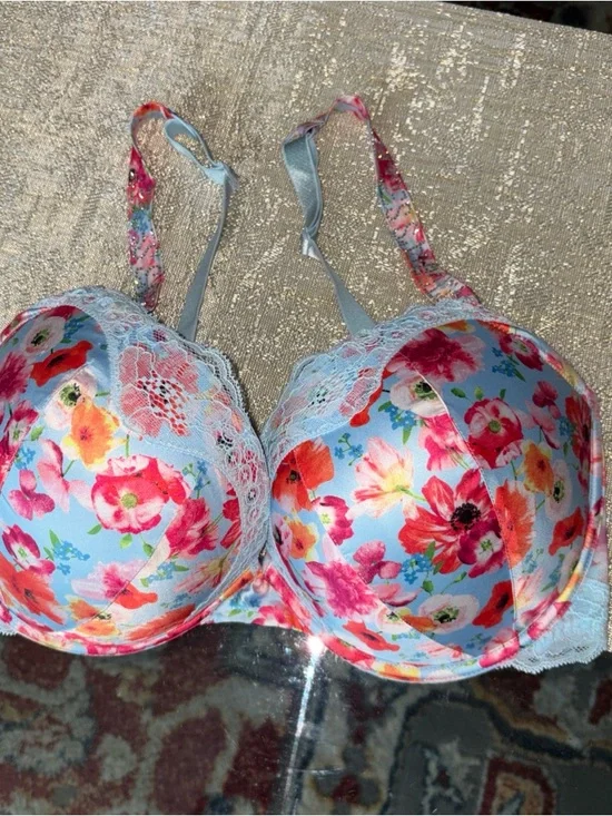 Victoria's Secret BOMBSHELL Light Blue Floral Lace Push-Up Bra
