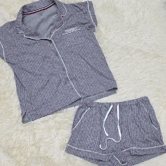 Tommy Hilfiger Grey Sleep Top with Red Heart Print and Navy Trim