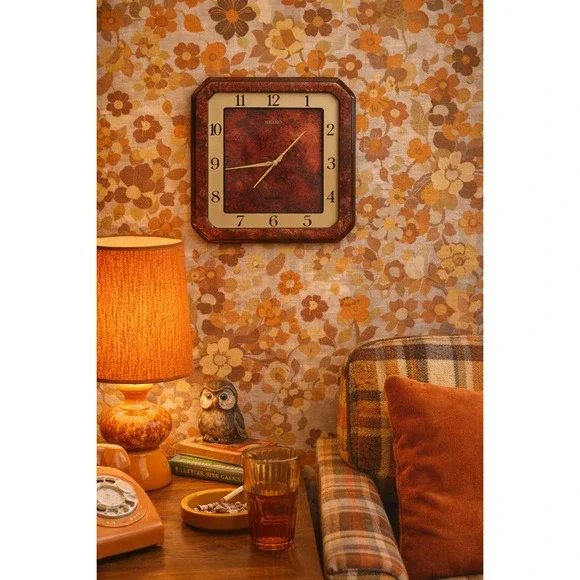 Seiko Quartz Wall Clock Vintage Red‎ Marble Burl Wood Style Square 11.5in