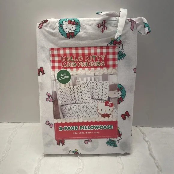 Sanrio Hello Kitty and Friends 2 Pack Pillowcases Christmas Wreaths and Bows NEW