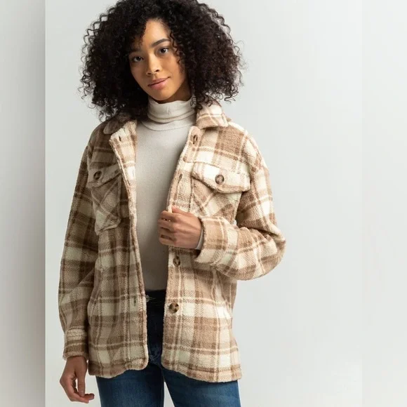LOVE TREE Beige Plaid Sherpa Womens Shacket