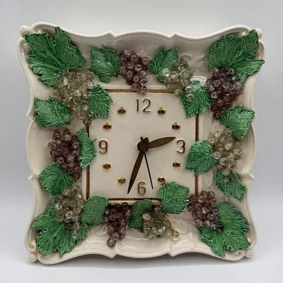 Vintage Ceramic Grapes Light Clock 50s 60s MCM Hand Painted 10.5