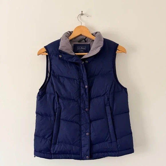 L.L. Bean Navy Blue Puffer Vest