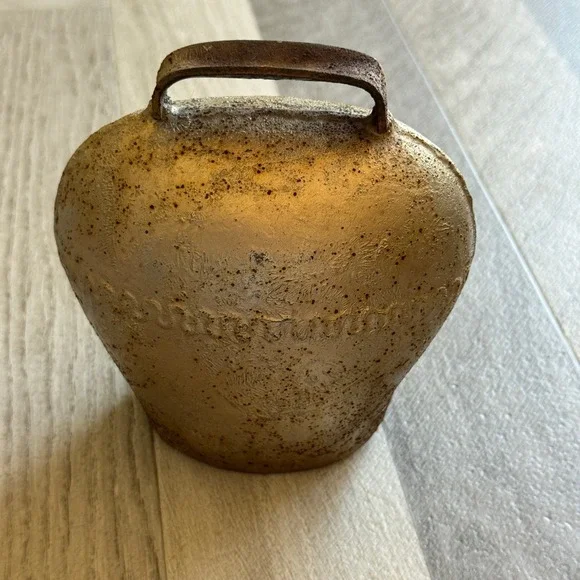 Rustic Antique Style Gold Metal Cow Bell Weathered Patina Farmhouse Decor 5.75in