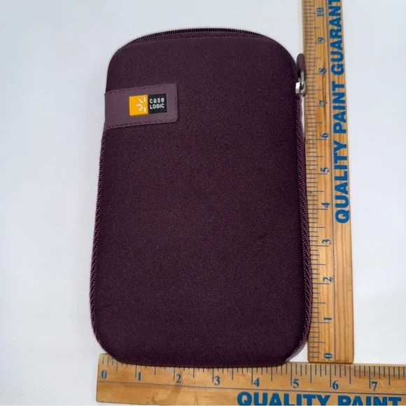 Case logic Purple Tablet Sleeve 8x5 tablet‎ like new