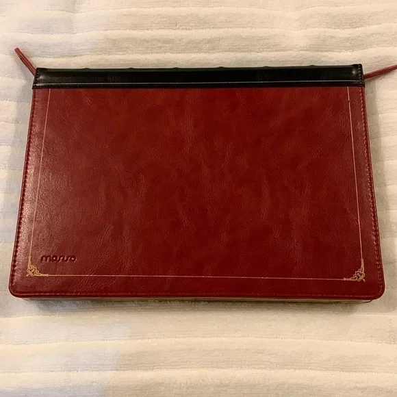 Laptop Case. Brand New. Faux Red Wine Color. Trendy &Functional.​​​​​​​​​​
