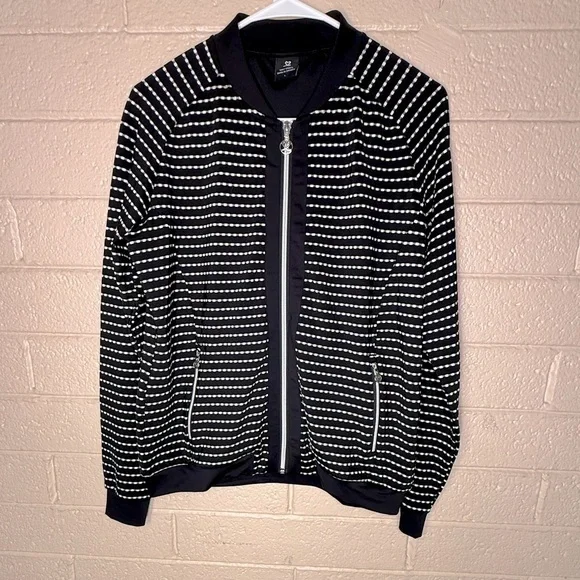 Daily Sports Black Jacket with Zip