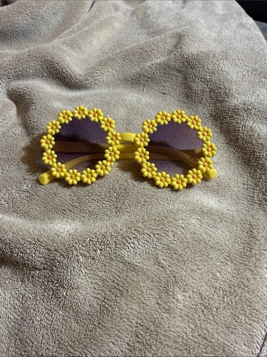 Kids Yellow Daisy Round Sunglasses with Purple Lenses