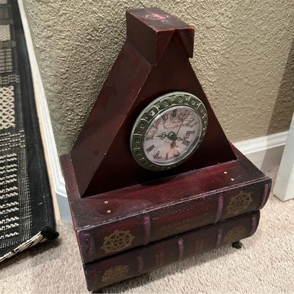 Vintage Red Clock jewelry trinket box 9x12”