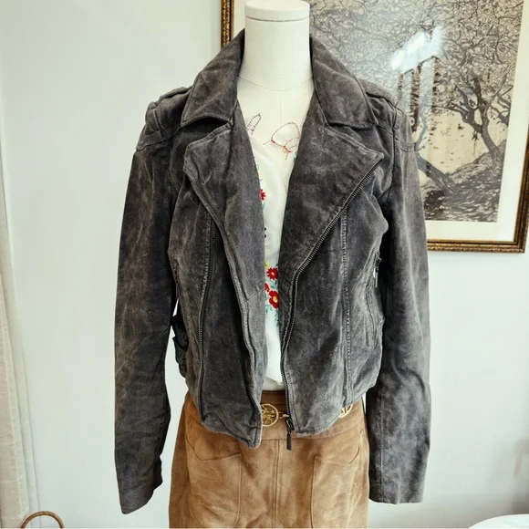 ✨ FREE PEOPLE vintage suede leather jacket