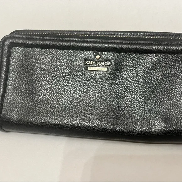 Kate Spade Patterson Drive Anita leather wristlet wallet in black