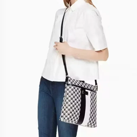 KATE SPADE NEW YORK “Penn Place Keisha” Crossbody Bag‎ (Retired) BEAUTIFUL!