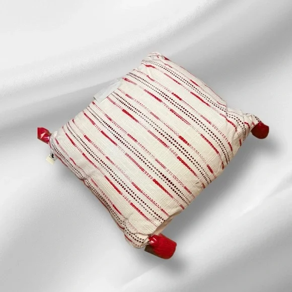 Hearth & Hand Holiday Red Pillow nwt‎