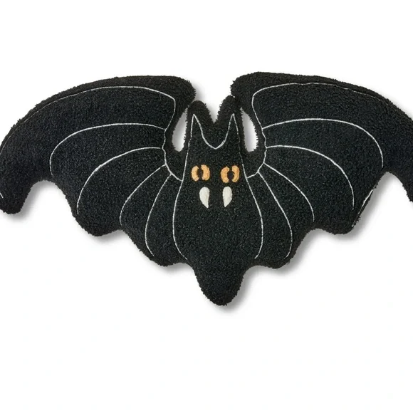 🆕Bouclè Bat Shaped Pillow, OS
