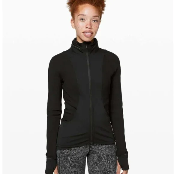 Lululemon Far and Free Nulux Black Slimming Running Jacket Hood Size 4