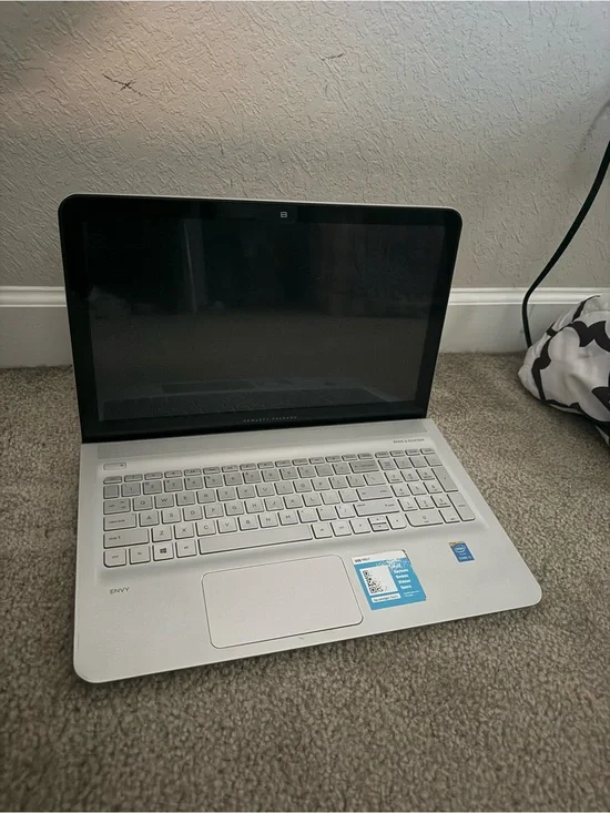 HP Envy White and Black 15.6