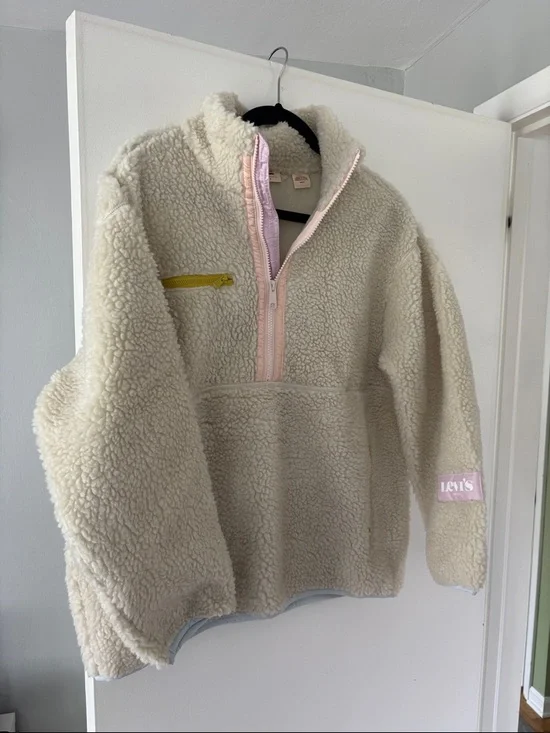 Levi's Cream Sherpa Half-Zip Pullover with Pink Trim and Yellow Pocket