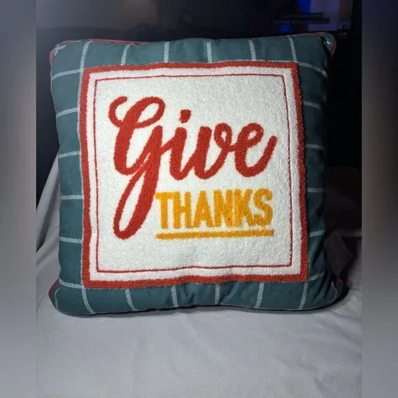 New “Give Thanks” 18” Indoor Accent Pillow Fall Autumn Thanksgiving Home Decor N