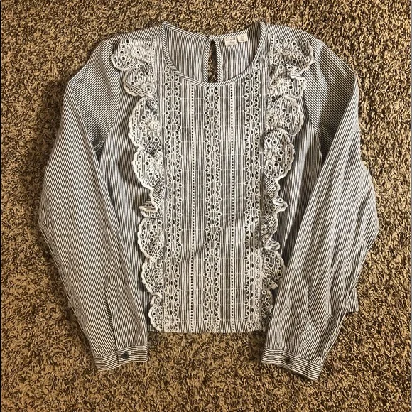 NEW Melrose & Market Long-sleeved Top with Ruffles