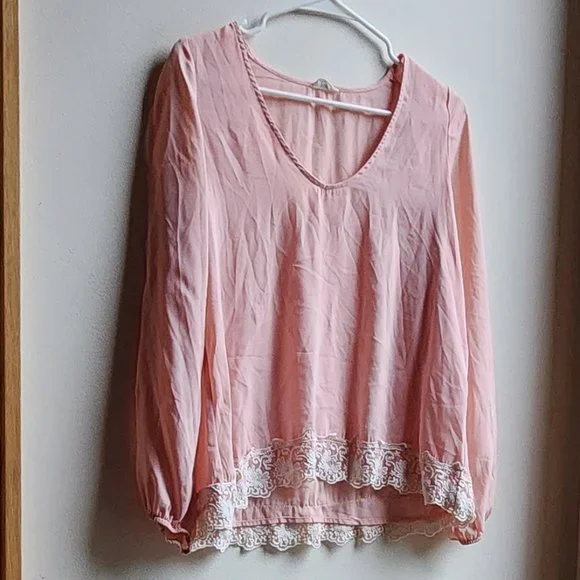 Tobi Pink Open Sleeve Lace Blouse Size Medium