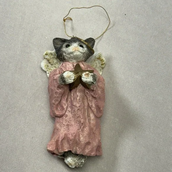 Gray‎ & White Angel Cat With Pink Gown With Star