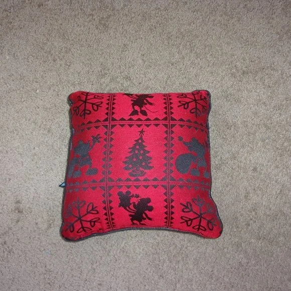 Dakota Disney Mickey Minnie Christmas Throw Pillow