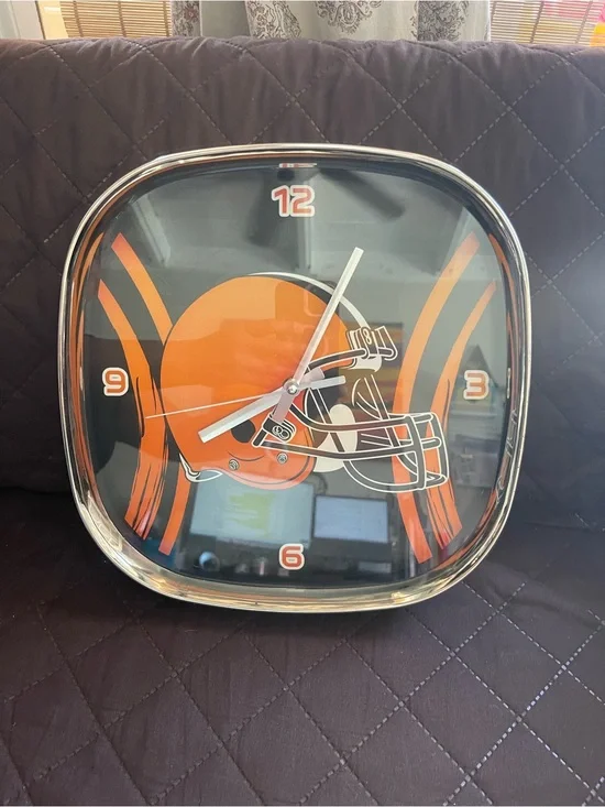 NFL Cleveland Browns Wall Clock