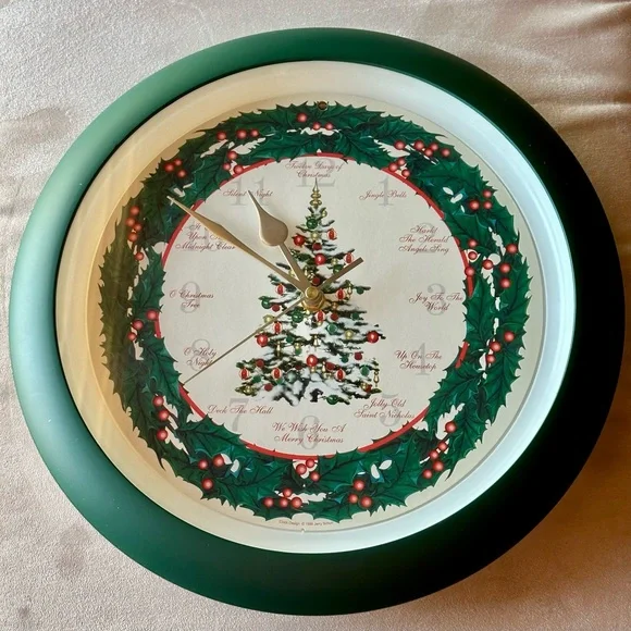 Jerry Schurr 1999 Vintage Christmas Clock Plays rotating songs on the hour!