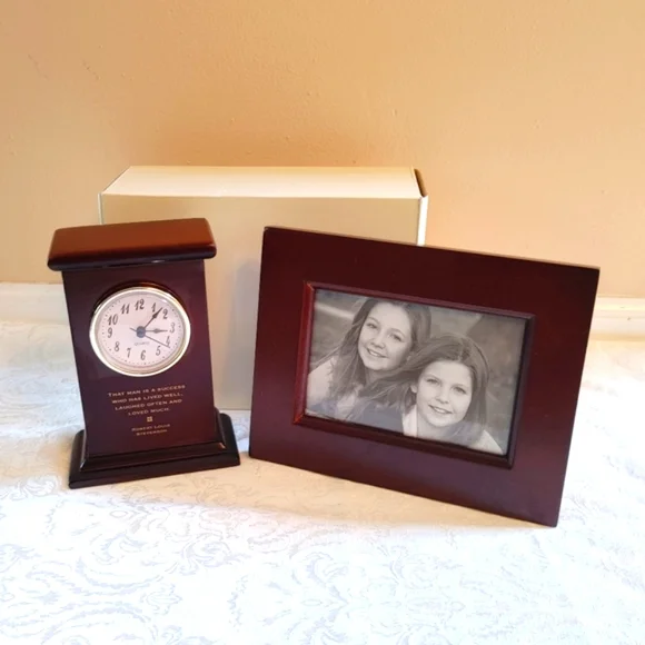 Quartz Clock and 4