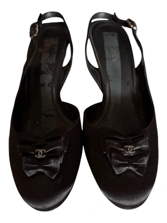 CHANEL Black Satin w Black Bows & Crystal CC Jewel Slingback Heels Sz 39 1/2 EUC