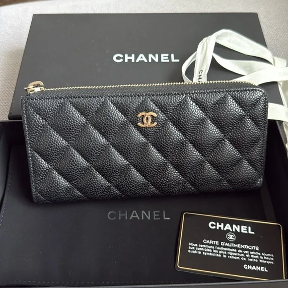 Chanel Black Quilted Leather Wallet