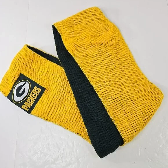 GREEN BAY PACKERS Infinity Scarf Football Team Knitted Green and Yellow Logo NFL