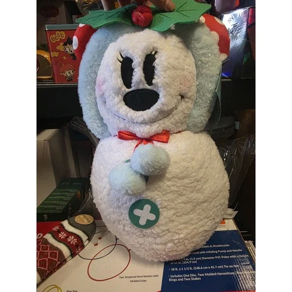 NEW!  Disney‎ Minnie Mouse Greeter Door Porch Holiday Christmas Sherpa Snowman