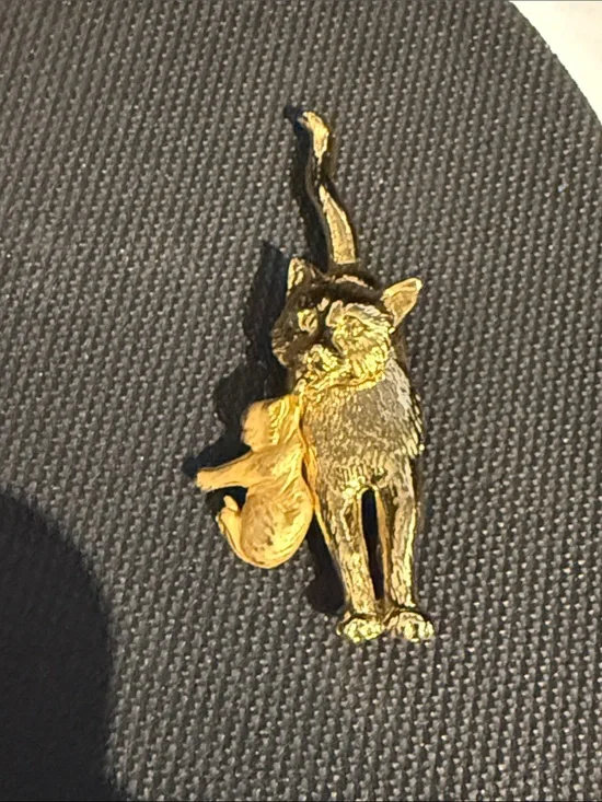 Gold Cat Pin Brooch - Pets Cat Accessory