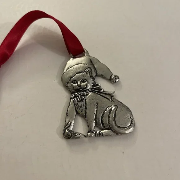 Christmas Ornament Cat In Santa Hat C10