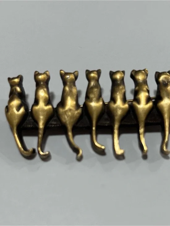 Vintage MFA Cats In A Row Brooch Pin Museum of Fine Arts Boston Gold Tone Gift