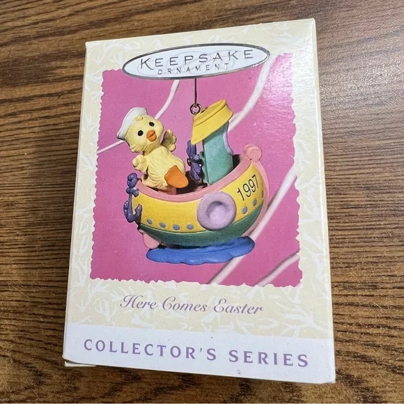 Hallmark Here Comes Easter 1997 a spring Collection Handcrafted Dated 1997