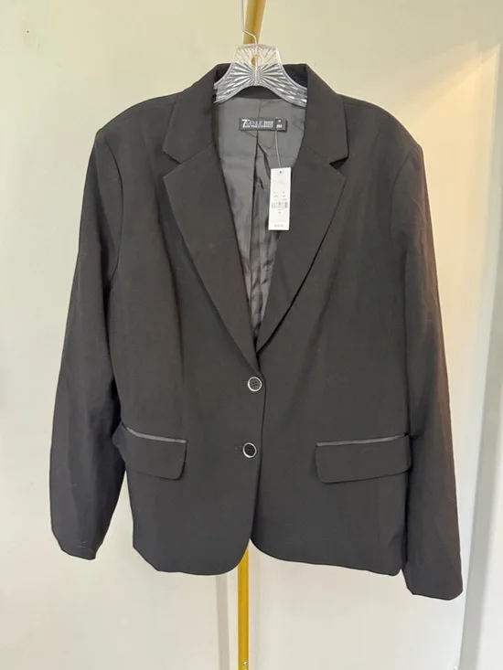 New York & Company Black Two-Button Tailored Blazer NWT 16