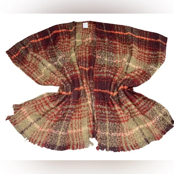 Woolrich Plaid Poncho Wrap Shawl Red Green Fringe Cozy One Size