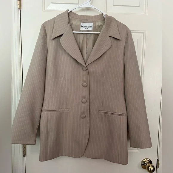 Danny & Nicole Blazer, fits like a medium