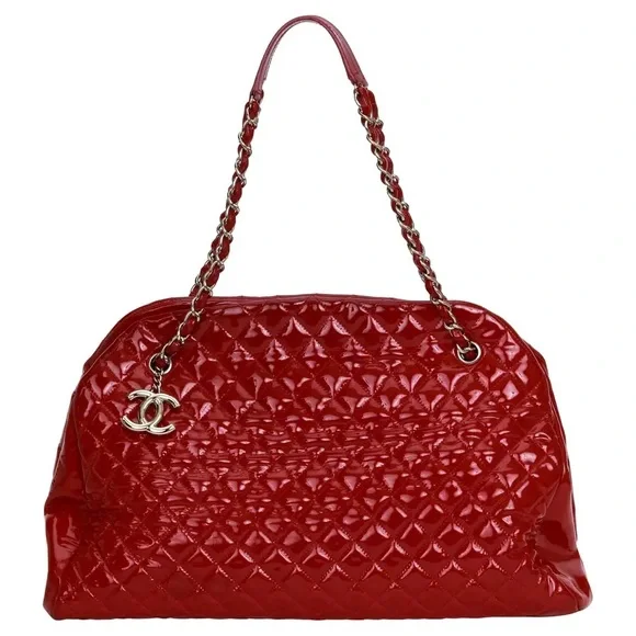 Chanel Red Patent Leather Shoulder Bag – 2010/2011 Karl Lagerfeld Collection