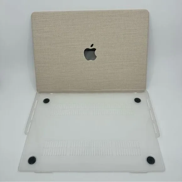 MacBook Pro Beige Woven Case