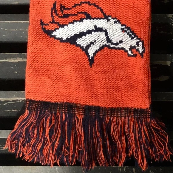 FOREVER COLLECTIBLES NFL Football Denver Broncos Scarf