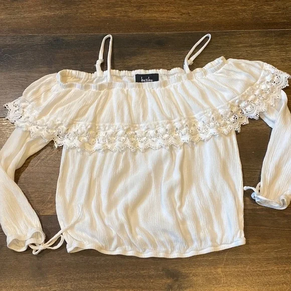 By & by juniors womens top off the shoulder xs white cropped boho