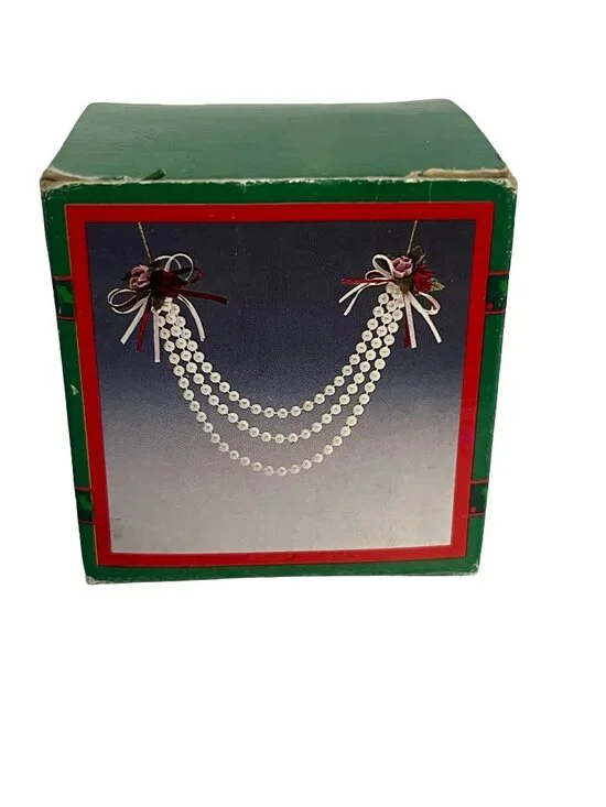 Lot of 15 House of Lloyd Pearl Swag Ornaments Christmas Around The World Boxed