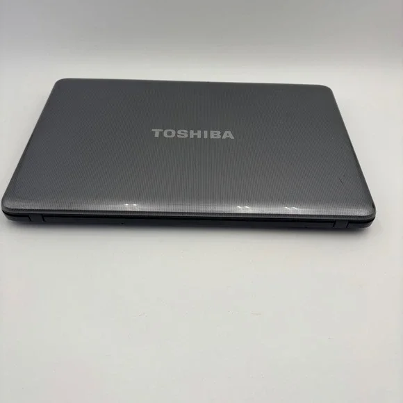 Toshiba Satellite L875D-S7332 Laptop 17.3