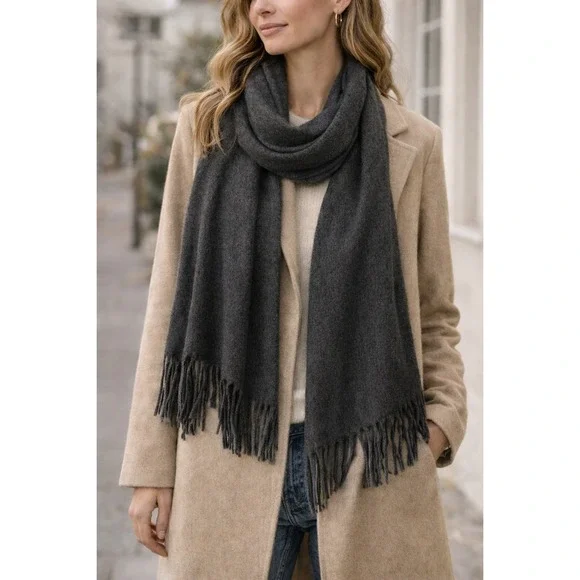 Lucky Brand‎ Unisex Gray Fringe Scarf Large 70x17 Lightweight New
