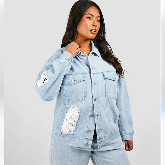 NWT Boohoo Plus jean jacket with lace Cut Outs Sz. 24