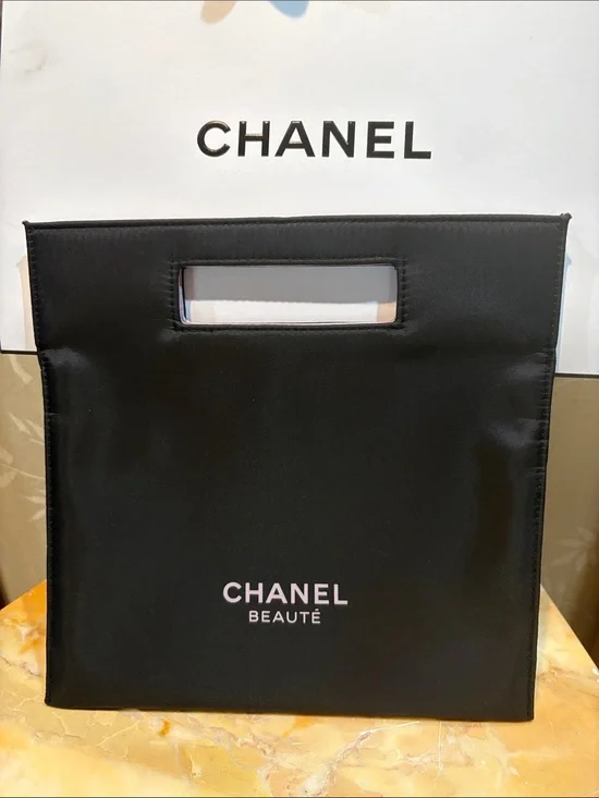 CHANEL Black CHANEL Beauté Square Cosmetic Tote